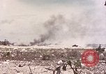 Standbild First Marine Division Peleliu Palau Inseln, 1944, aus Sekunde 48 historischem Filmmaterial Videoclip 65675022903