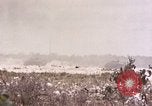 Standbild First Marine Division Peleliu Palau Inseln, 1944, aus Sekunde 54 historischem Filmmaterial Videoclip 65675022903