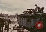 Standbild First Marine Division Peleliu Palau Inseln, 1944, aus Sekunde 59 historischem Filmmaterial Videoclip 65675022903