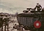 Standbild First Marine Division Peleliu Palau Inseln, 1944, aus Sekunde 62 historischem Filmmaterial Videoclip 65675022903