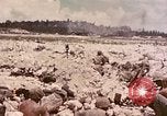 Standbild First Marine Division Peleliu Palau Inseln, 1944, aus Sekunde 10 historischem Filmmaterial Videoclip 65675022905
