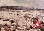 Standbild First Marine Division Peleliu Palau Inseln, 1944, aus Sekunde 11 historischem Filmmaterial Videoclip 65675022905