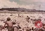 Standbild First Marine Division Peleliu Palau Inseln, 1944, aus Sekunde 17 historischem Filmmaterial Videoclip 65675022905