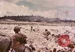 Standbild First Marine Division Peleliu Palau Inseln, 1944, aus Sekunde 20 historischem Filmmaterial Videoclip 65675022905