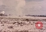 Standbild First Marine Division Peleliu Palau Inseln, 1944, aus Sekunde 22 historischem Filmmaterial Videoclip 65675022905