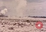 Standbild First Marine Division Peleliu Palau Inseln, 1944, aus Sekunde 27 historischem Filmmaterial Videoclip 65675022905