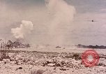 Standbild First Marine Division Peleliu Palau Inseln, 1944, aus Sekunde 32 historischem Filmmaterial Videoclip 65675022905
