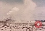 Standbild First Marine Division Peleliu Palau Inseln, 1944, aus Sekunde 37 historischem Filmmaterial Videoclip 65675022905