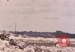 Standbild First Marine Division Peleliu Palau Inseln, 1944, aus Sekunde 38 historischem Filmmaterial Videoclip 65675022905