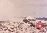 Standbild First Marine Division Peleliu Palau Inseln, 1944, aus Sekunde 46 historischem Filmmaterial Videoclip 65675022905