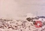 Standbild First Marine Division Peleliu Palau Inseln, 1944, aus Sekunde 47 historischem Filmmaterial Videoclip 65675022905