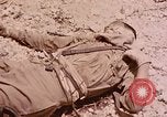 Standbild First Marine Division Peleliu Palau Inseln, 1944, aus Sekunde 60 historischem Filmmaterial Videoclip 65675022905