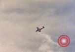 Standbild TBF Avenger Flugzeuge Peleliu Palau Inseln, 1944, aus Sekunde 29 historischem Filmmaterial Videoclip 65675022906
