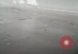 Standbild C-47 Skytrain Palau Insel Angaur, 1944, aus Sekunde 8 historischem Filmmaterial Videoclip 65675022920