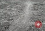 Standbild C-47 Skytrain Palau Insel Angaur, 1944, aus Sekunde 32 historischem Filmmaterial Videoclip 65675022920