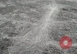 Standbild C-47 Skytrain Palau Insel Angaur, 1944, aus Sekunde 33 historischem Filmmaterial Videoclip 65675022920