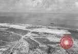 Standbild C-47 Skytrain Palau Insel Angaur, 1944, aus Sekunde 18 historischem Filmmaterial Videoclip 65675022921