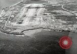 Standbild C-47 Skytrain Palau Insel Angaur, 1944, aus Sekunde 25 historischem Filmmaterial Videoclip 65675022921