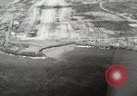 Standbild C-47 Skytrain Palau Insel Angaur, 1944, aus Sekunde 26 historischem Filmmaterial Videoclip 65675022921