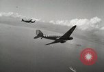 Standbild C-47 Skytrain Palau Insel Angaur, 1944, aus Sekunde 57 historischem Filmmaterial Videoclip 65675022921