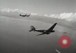 Standbild C-47 Skytrain Palau Insel Angaur, 1944, aus Sekunde 58 historischem Filmmaterial Videoclip 65675022921