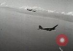 Standbild C-47 Skytrain Palau Insel Angaur, 1944, aus Sekunde 61 historischem Filmmaterial Videoclip 65675022921