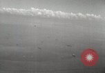 Standbild C-47 Skytrain Peleliu Palau Inseln, 1944, aus Sekunde 18 historischem Filmmaterial Videoclip 65675022923
