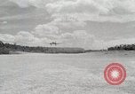 Standbild C-47 Skytrain New Guinea, 1944, aus Sekunde 7 historischem Filmmaterial Videoclip 65675022924