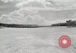 Standbild C-47 Skytrain New Guinea, 1944, aus Sekunde 22 historischem Filmmaterial Videoclip 65675022924