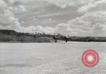 Standbild C-47 Skytrain New Guinea, 1944, aus Sekunde 26 historischem Filmmaterial Videoclip 65675022924