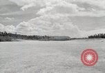 Standbild C-47 Skytrain New Guinea, 1944, aus Sekunde 37 historischem Filmmaterial Videoclip 65675022924
