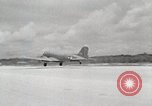 Standbild C-47 Skytrain New Guinea, 1944, aus Sekunde 44 historischem Filmmaterial Videoclip 65675022924