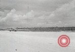 Standbild C-47 Skytrain New Guinea, 1944, aus Sekunde 46 historischem Filmmaterial Videoclip 65675022924