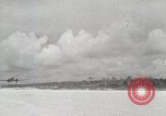 Standbild C-47 Skytrain New Guinea, 1944, aus Sekunde 56 historischem Filmmaterial Videoclip 65675022924