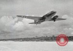 Standbild C-47 Skytrain New Guinea, 1944, aus Sekunde 59 historischem Filmmaterial Videoclip 65675022924