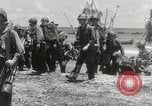 Standbild United States Marine Corps Peleliu Palau Inseln, 1944, aus Sekunde 40 historischem Filmmaterial Videoclip 65675022925