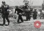 Standbild United States Marine Corps Peleliu Palau Inseln, 1944, aus Sekunde 45 historischem Filmmaterial Videoclip 65675022925