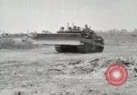 Standbild United States Marine Corps Peleliu Palau Inseln, 1944, aus Sekunde 52 historischem Filmmaterial Videoclip 65675022927