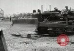 Standbild United States Marine Corps Peleliu Palau Inseln, 1944, aus Sekunde 60 historischem Filmmaterial Videoclip 65675022927