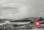 Standbild United States Marine Corps Peleliu Palau Inseln, 1944, aus Sekunde 9 historischem Filmmaterial Videoclip 65675022932