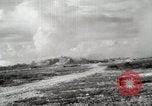 Standbild United States Marine Corps Peleliu Palau Inseln, 1944, aus Sekunde 17 historischem Filmmaterial Videoclip 65675022932