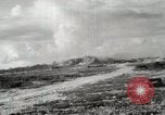 Standbild United States Marine Corps Peleliu Palau Inseln, 1944, aus Sekunde 19 historischem Filmmaterial Videoclip 65675022932