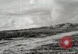 Standbild United States Marine Corps Peleliu Palau Inseln, 1944, aus Sekunde 23 historischem Filmmaterial Videoclip 65675022932