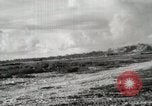 Standbild United States Marine Corps Peleliu Palau Inseln, 1944, aus Sekunde 24 historischem Filmmaterial Videoclip 65675022932