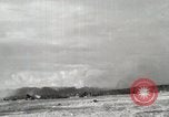 Standbild United States Marine Corps Peleliu Palau Inseln, 1944, aus Sekunde 25 historischem Filmmaterial Videoclip 65675022932