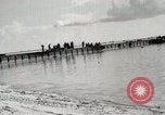 Standbild United States Marine Corps Peleliu Palau Inseln, 1944, aus Sekunde 6 historischem Filmmaterial Videoclip 65675022933