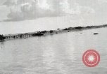 Standbild United States Marine Corps Peleliu Palau Inseln, 1944, aus Sekunde 14 historischem Filmmaterial Videoclip 65675022933