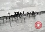 Standbild United States Marine Corps Peleliu Palau Inseln, 1944, aus Sekunde 23 historischem Filmmaterial Videoclip 65675022933