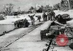 Standbild United States Marine Corps Peleliu Palau Inseln, 1944, aus Sekunde 33 historischem Filmmaterial Videoclip 65675022933