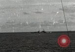 Standbild American Naval Task Force Peleliu Palau Inseln, 1944, aus Sekunde 1 historischem Filmmaterial Videoclip 65675022937